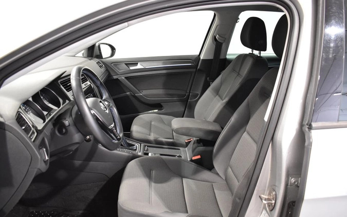 Volkswagen Golf cena 56000 przebieg: 93000, rok produkcji 2018 z Ostrołęka małe 211
